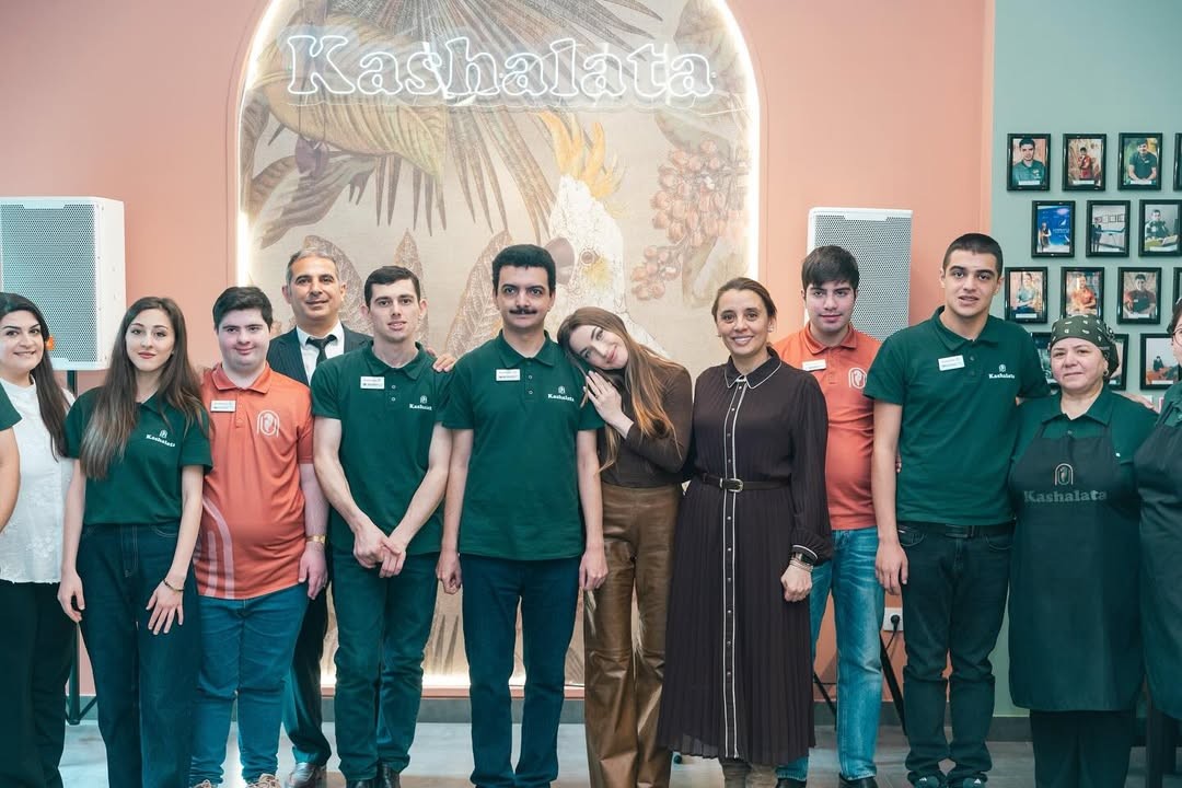 Alena Əliyeva onlarla kofe hazırladı - FOTOLAR